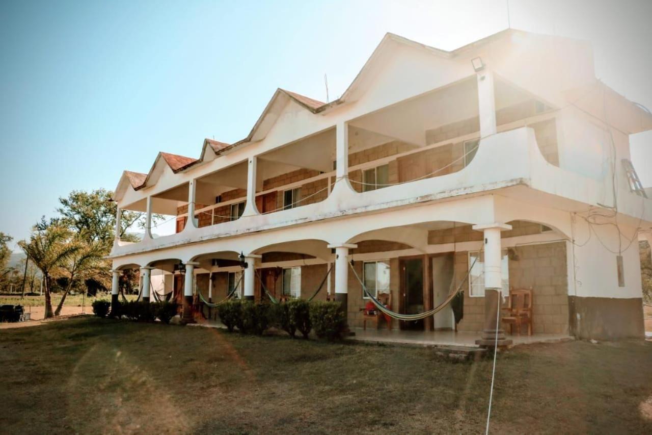 Hotel Y Restaurante El Texano Tamasopo Kültér fotó