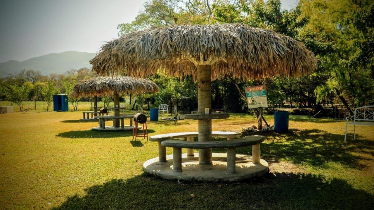 Hotel Y Restaurante El Texano Tamasopo Kültér fotó